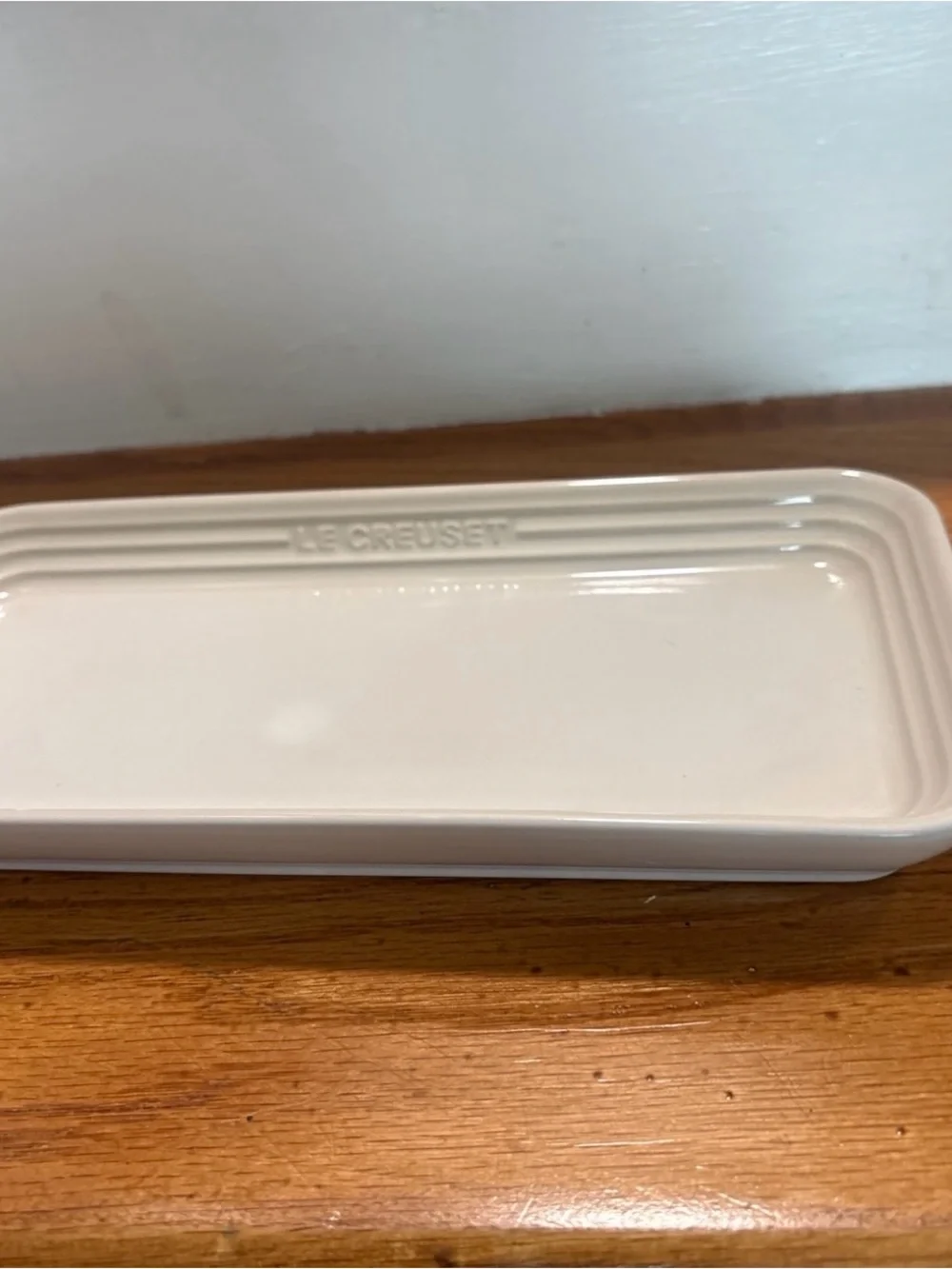 Le Creuset 25cm Meringue Rectangular Plate & 12oz Manila Coffee Mug Flint
